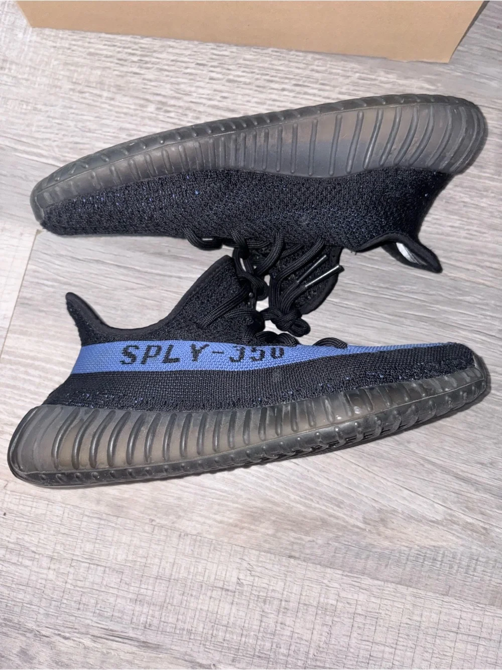 Yeezy Boost 350 Dazzling Blue size 6.5 with box